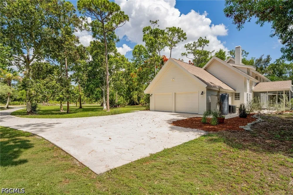 Briar Ridge Circle Fort Myers, FL 33912