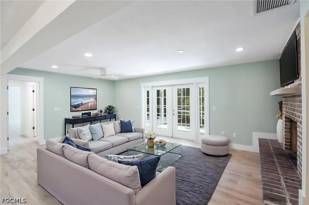 Briar Ridge Circle Fort Myers, FL 33912