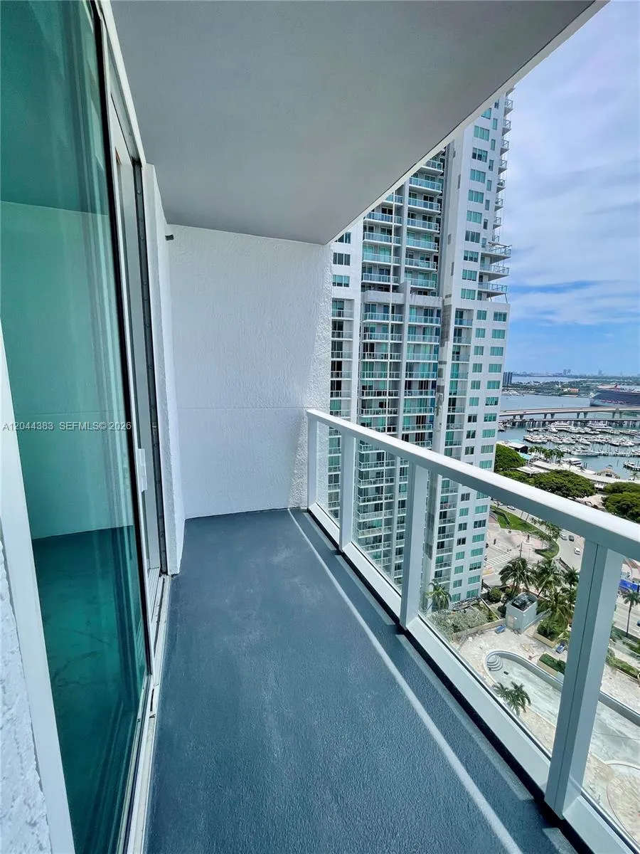 253 NE 2nd St #2409 Miami, FL 33132