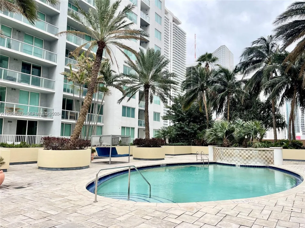 253 NE 2nd St #2409 Miami, FL 33132