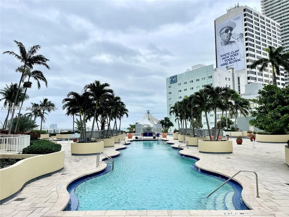 253 NE 2nd St #2409 Miami, FL 33132
