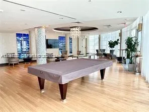 253 NE 2nd St #2409 Miami, FL 33132