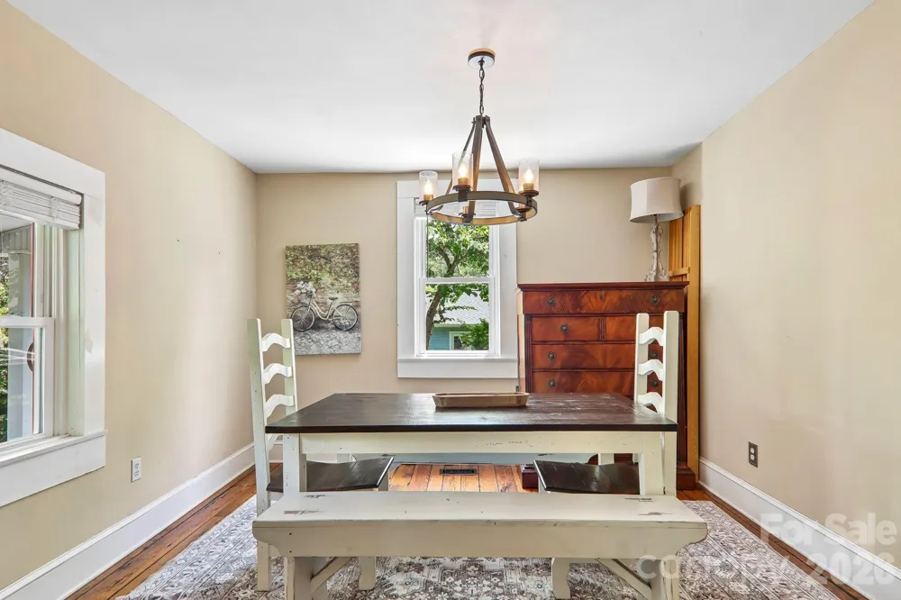 23 Tuskeegee Street Asheville, NC 28801