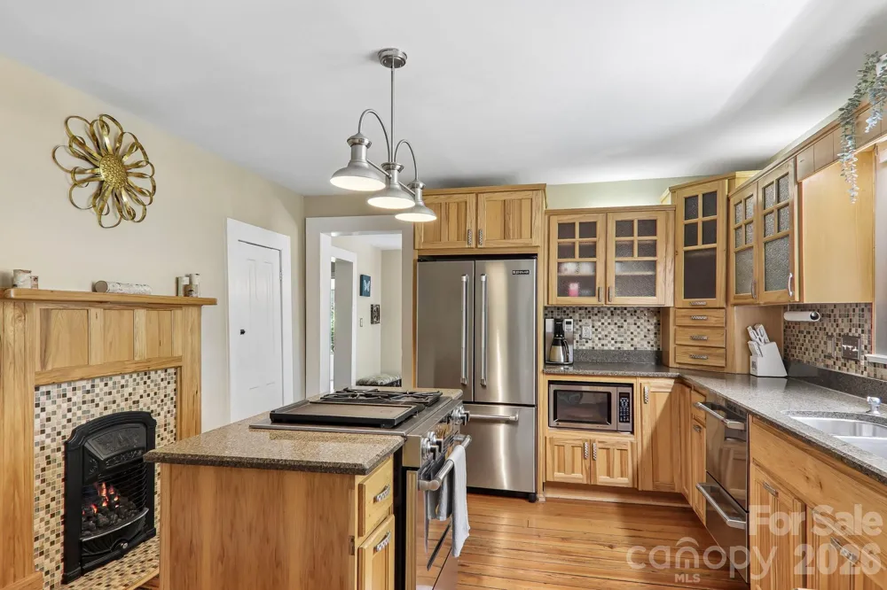 23 Tuskeegee Street Asheville, NC 28801