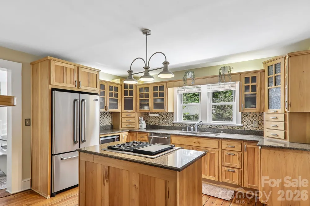 23 Tuskeegee Street Asheville, NC 28801