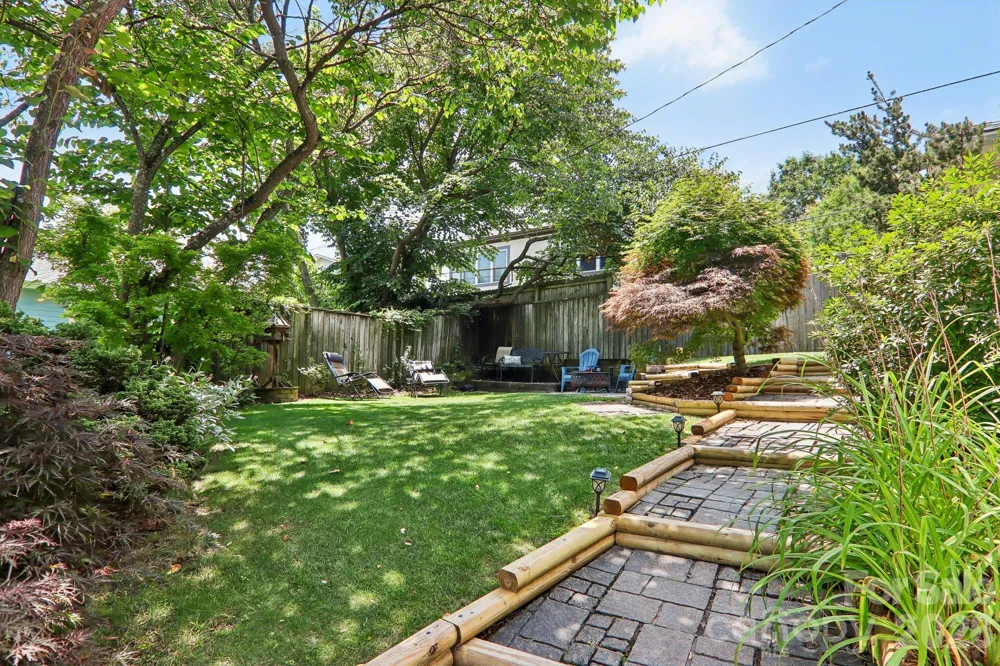 23 Tuskeegee Street Asheville, NC 28801