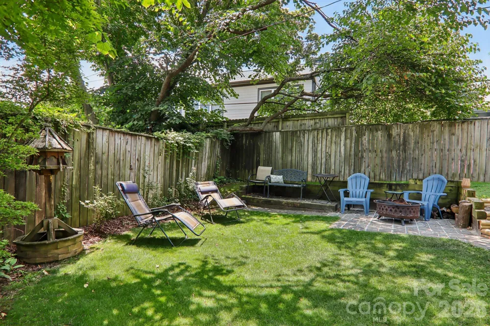 23 Tuskeegee Street Asheville, NC 28801
