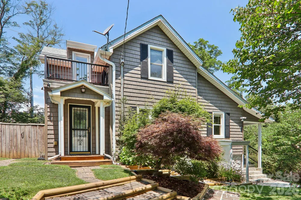 23 Tuskeegee Street Asheville, NC 28801