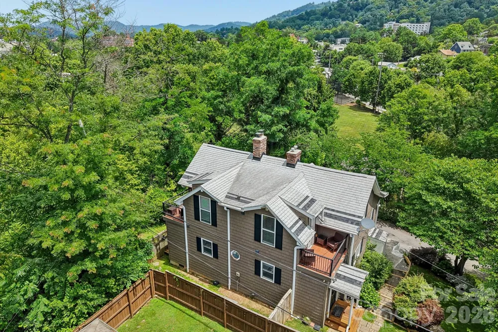 23 Tuskeegee Street Asheville, NC 28801