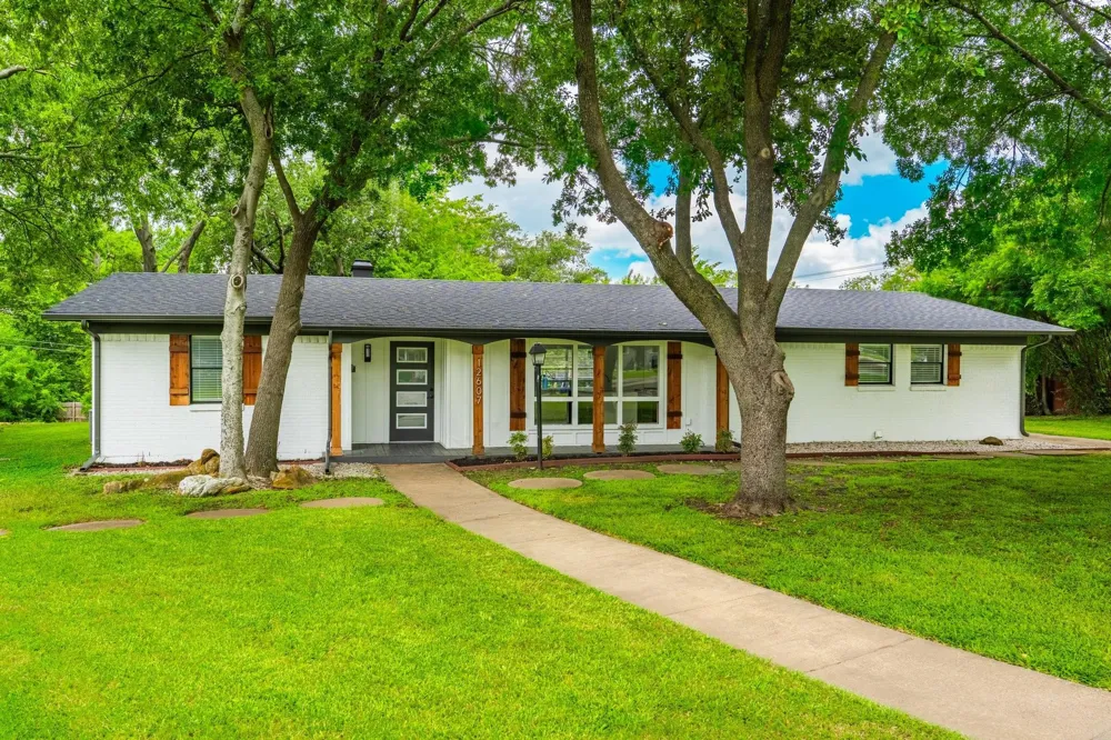 12607 Gaslite Circle Farmers Branch, TX 75234