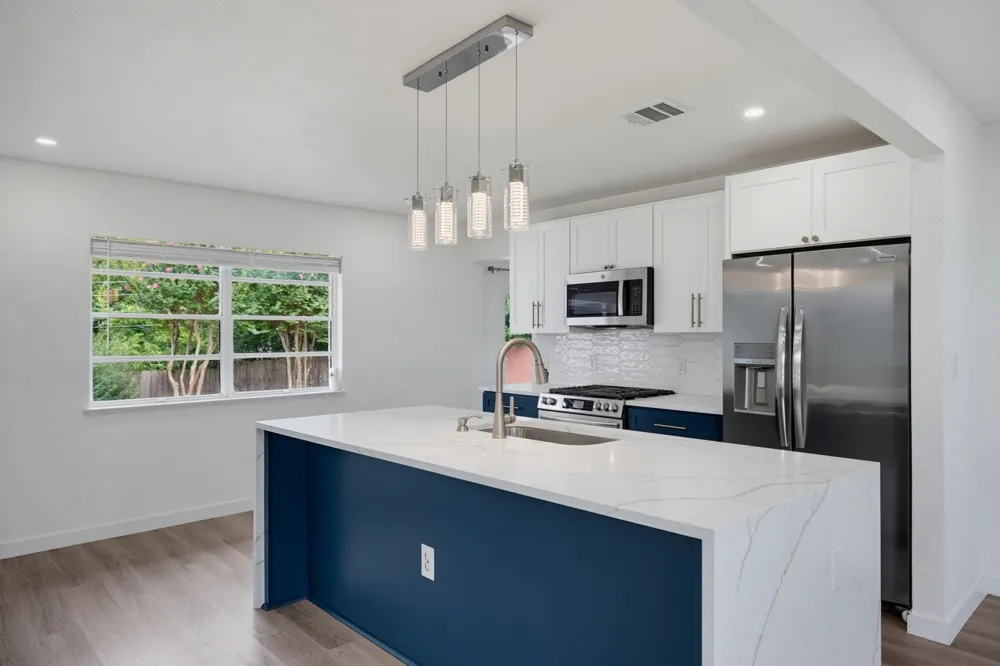 12607 Gaslite Circle Farmers Branch, TX 75234