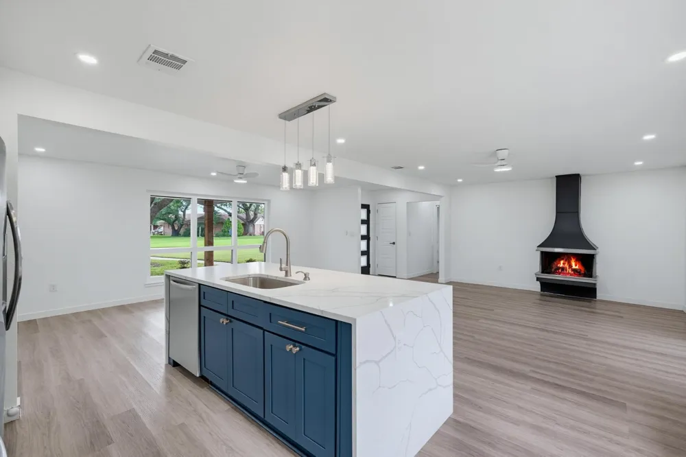 12607 Gaslite Circle Farmers Branch, TX 75234