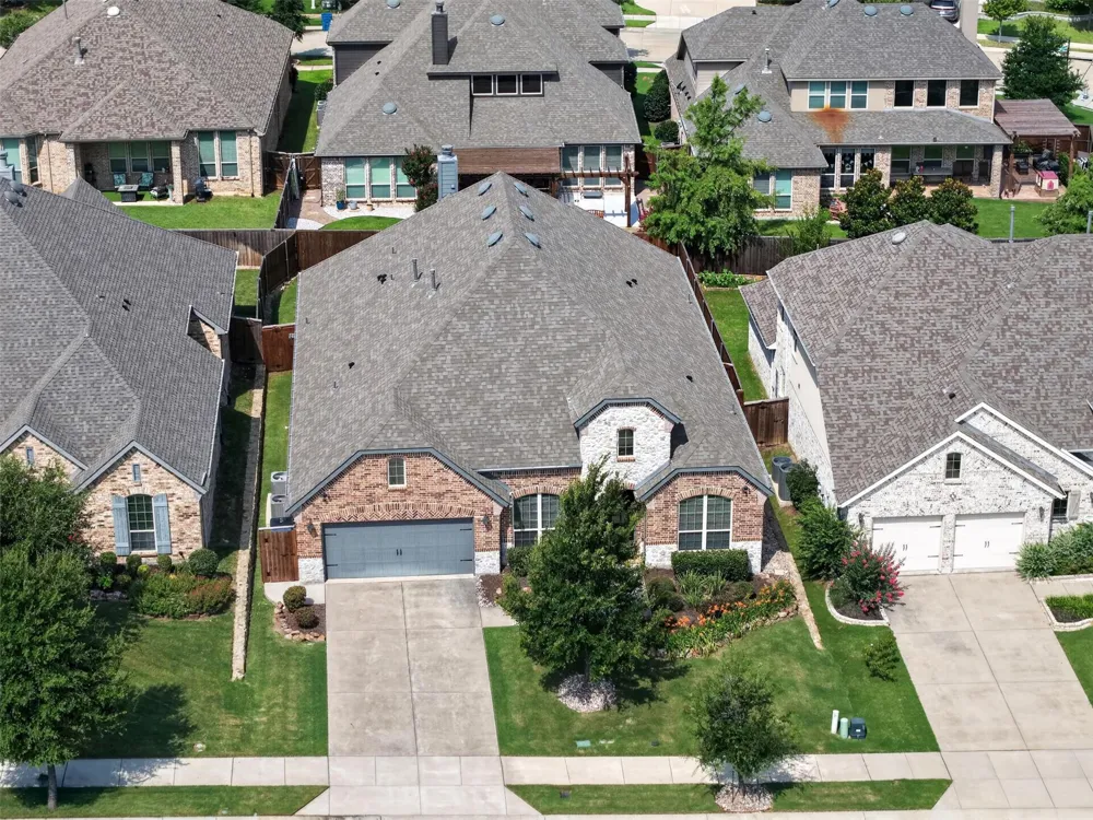 3717 Wildridge Boulevard Oak Point, TX 75068