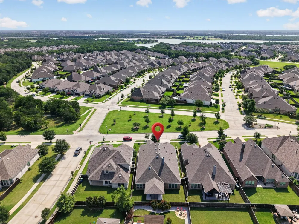 3717 Wildridge Boulevard Oak Point, TX 75068