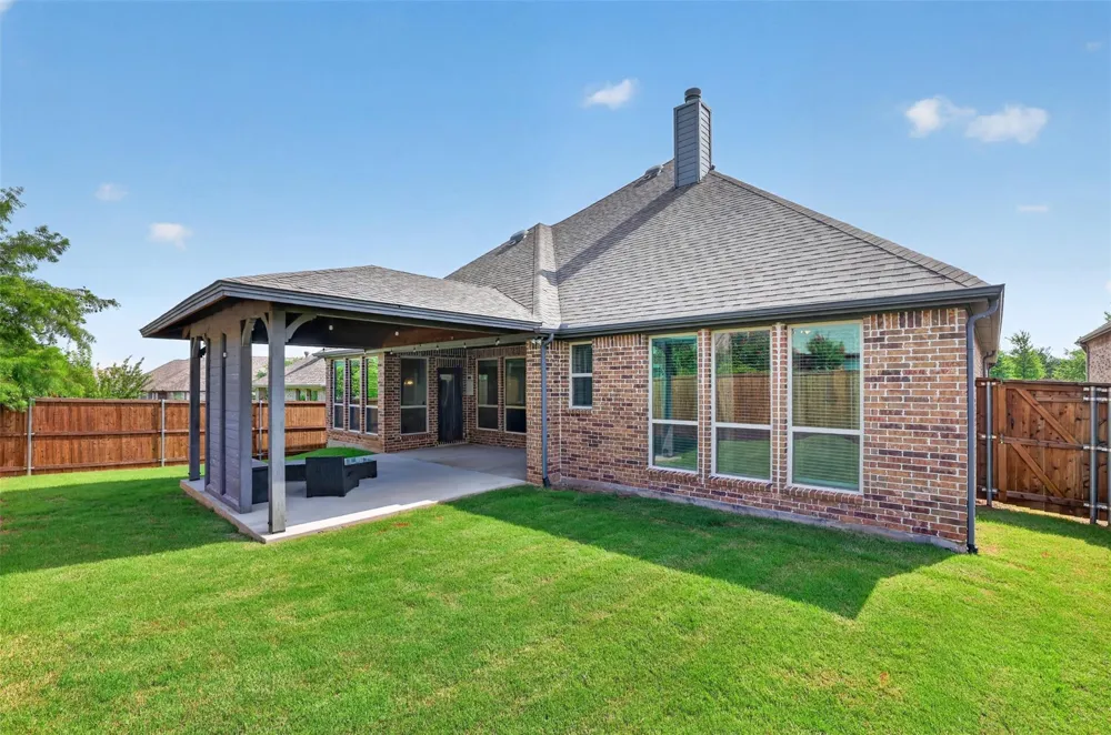 3717 Wildridge Boulevard Oak Point, TX 75068