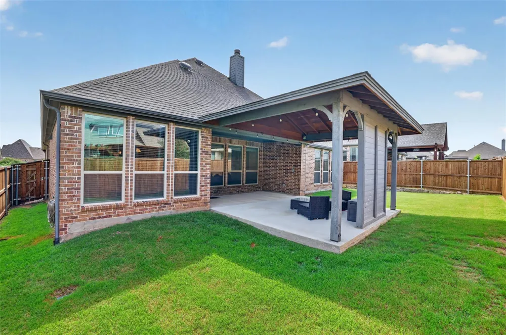 3717 Wildridge Boulevard Oak Point, TX 75068