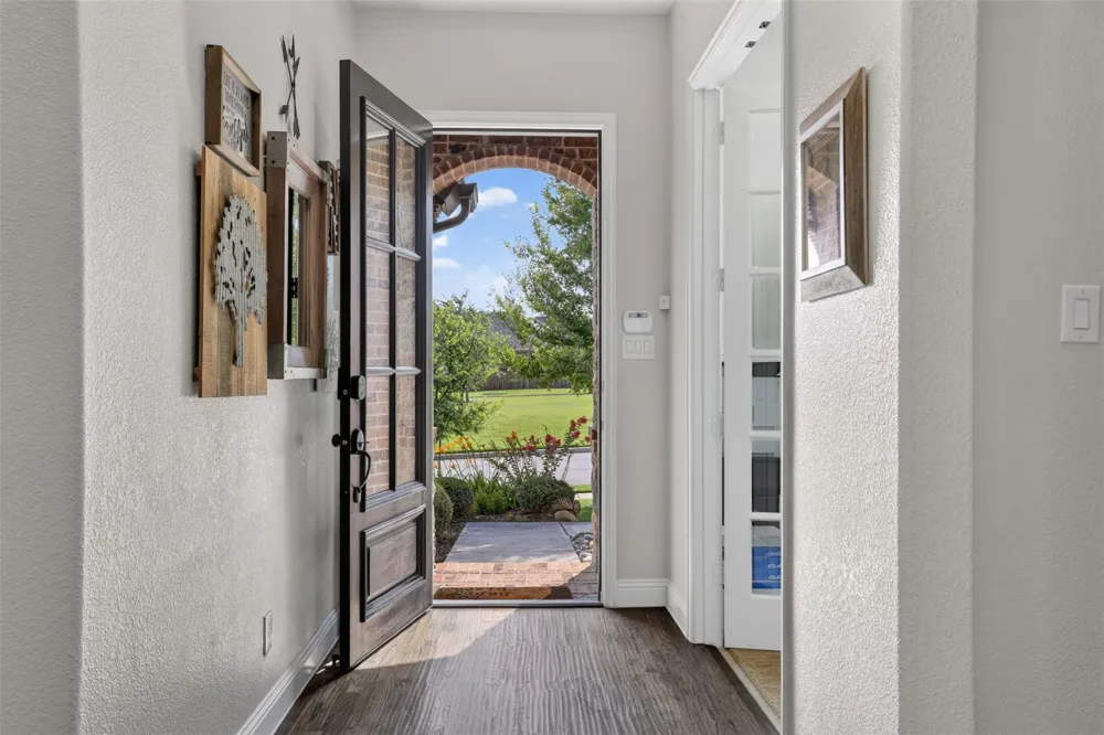 3717 Wildridge Boulevard Oak Point, TX 75068