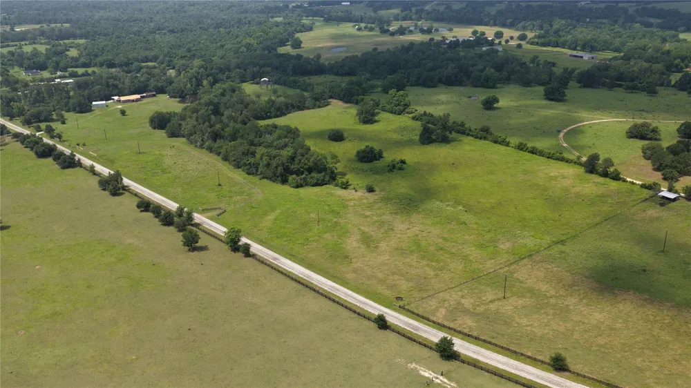 3 Brown College Lane Washington, TX 77880