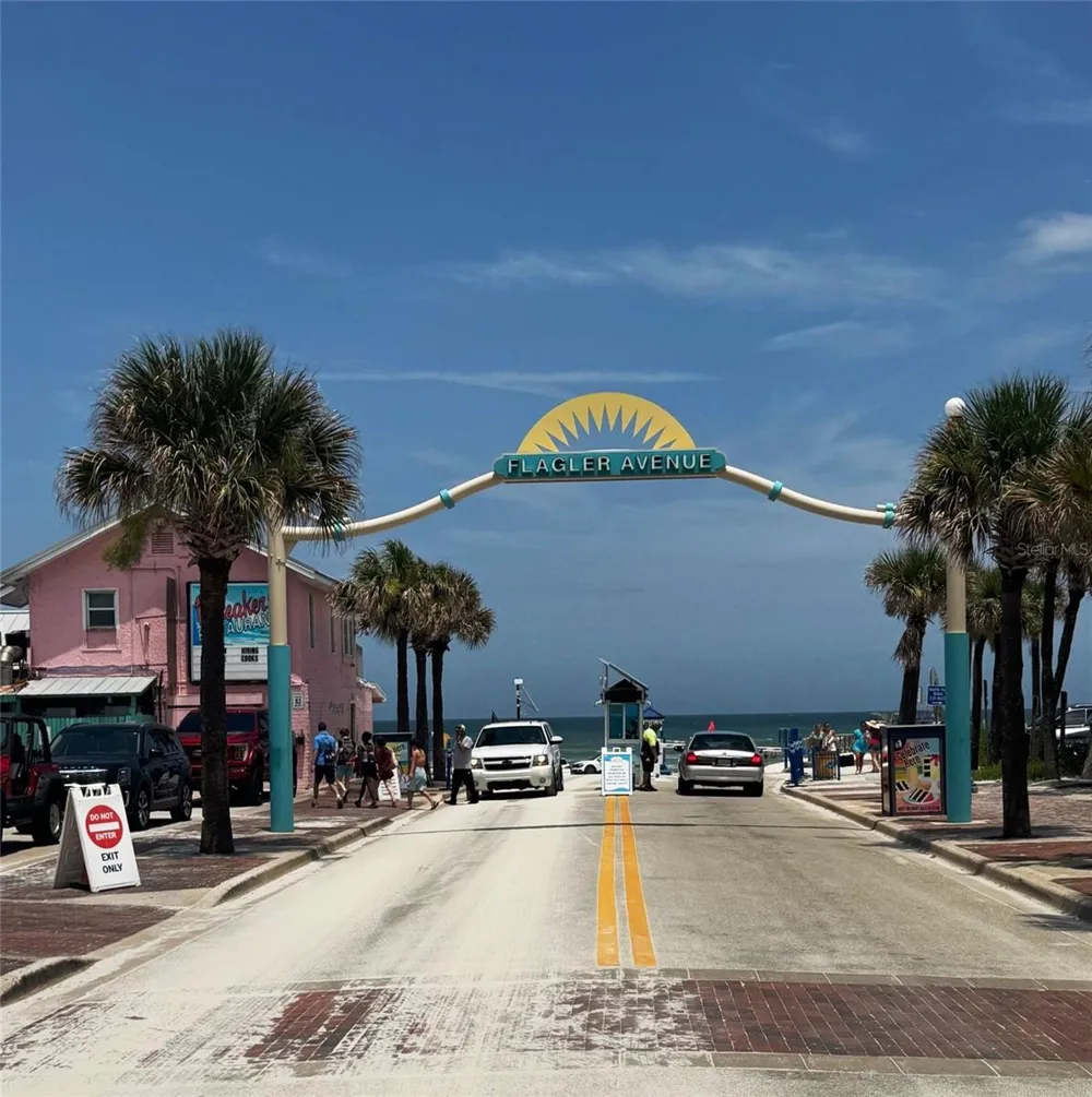 622 RIVERSIDE DRIVE New Smyrna Beach, FL 32168