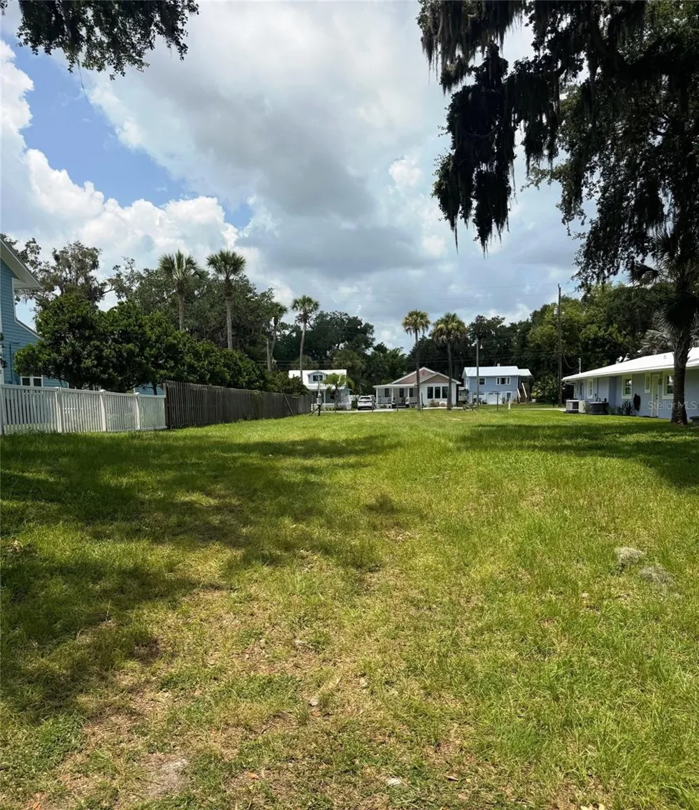 622 RIVERSIDE DRIVE New Smyrna Beach, FL 32168