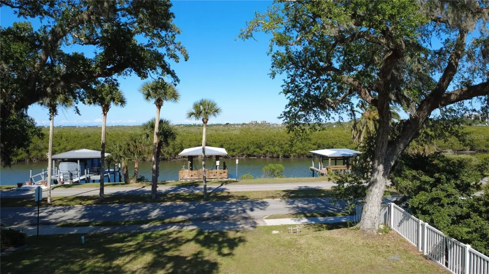 622 RIVERSIDE DRIVE New Smyrna Beach, FL 32168