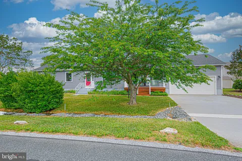 37606 RIVER RUN