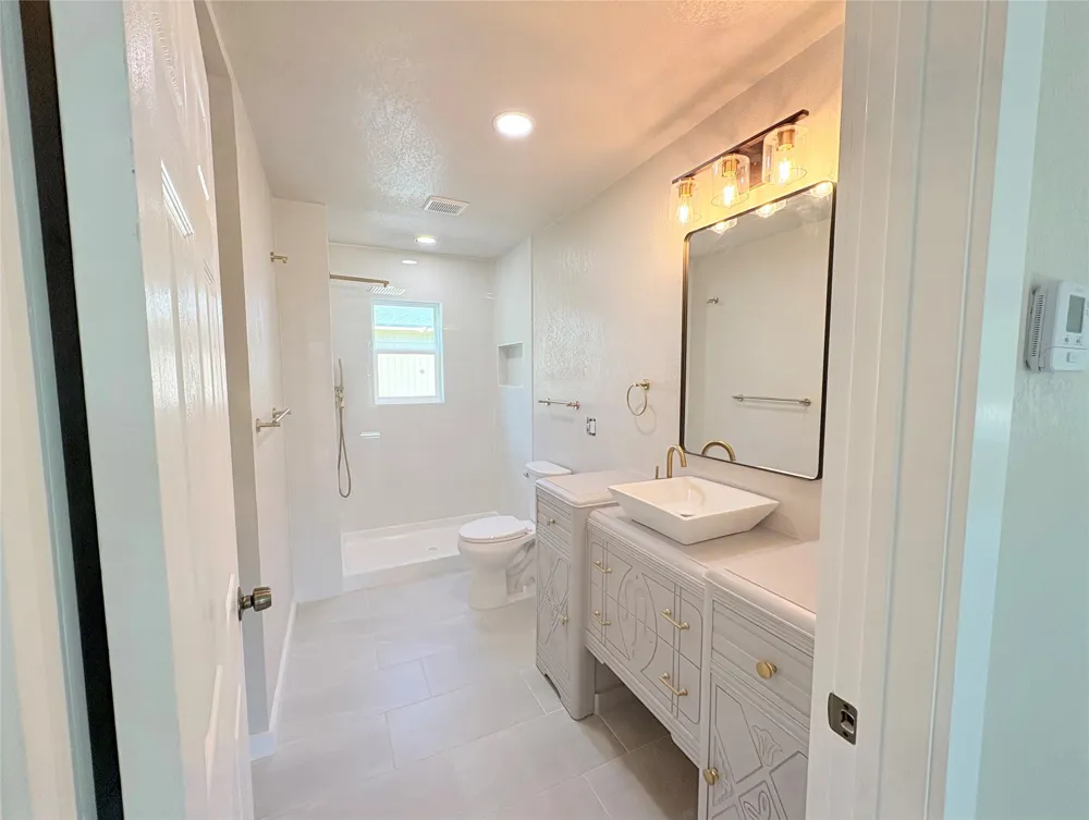 1329 4th St Graham, TX 76450