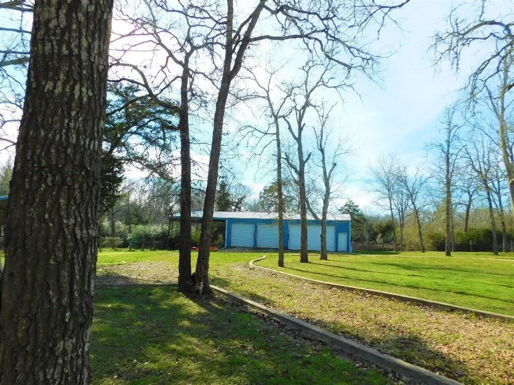 2042 Willow Springs Road Fayetteville, TX 78940