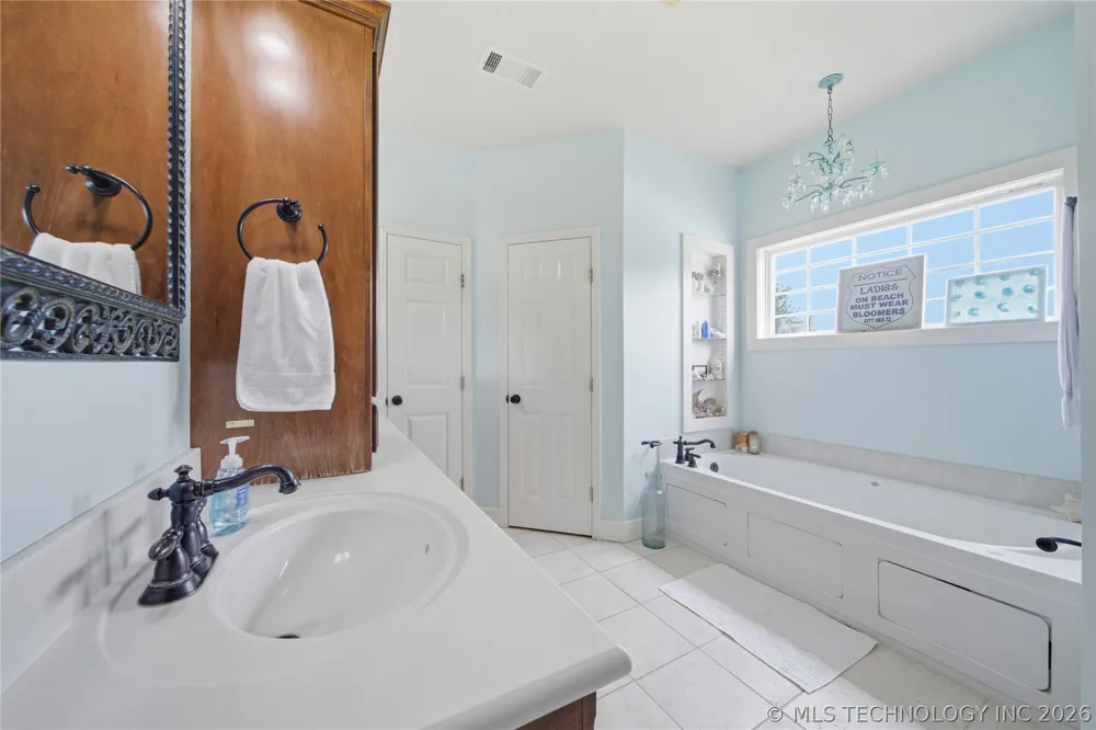1582 E 166th Street Skiatook, OK 74070