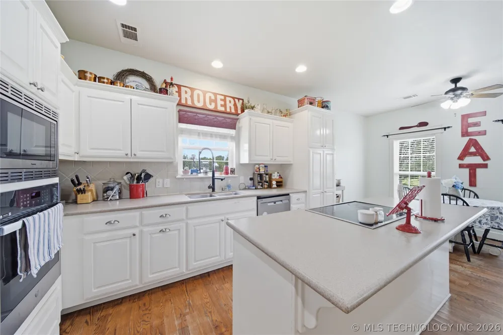 1582 E 166th Street Skiatook, OK 74070