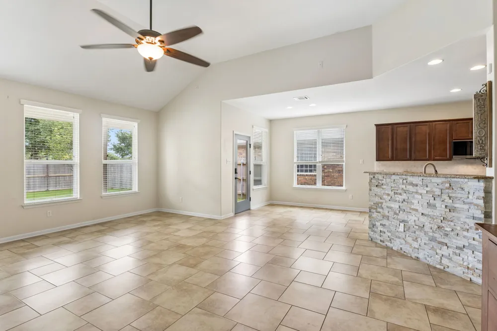 250 Mystic Hollow Buda, TX 78610