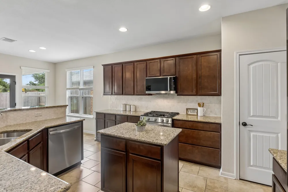 250 Mystic Hollow Buda, TX 78610