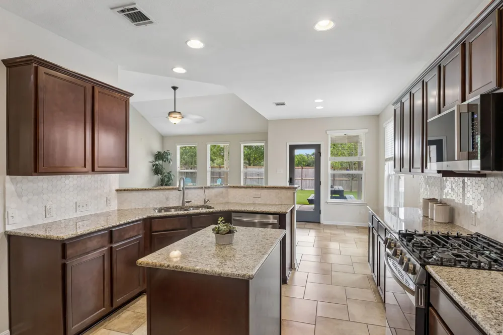 250 Mystic Hollow Buda, TX 78610