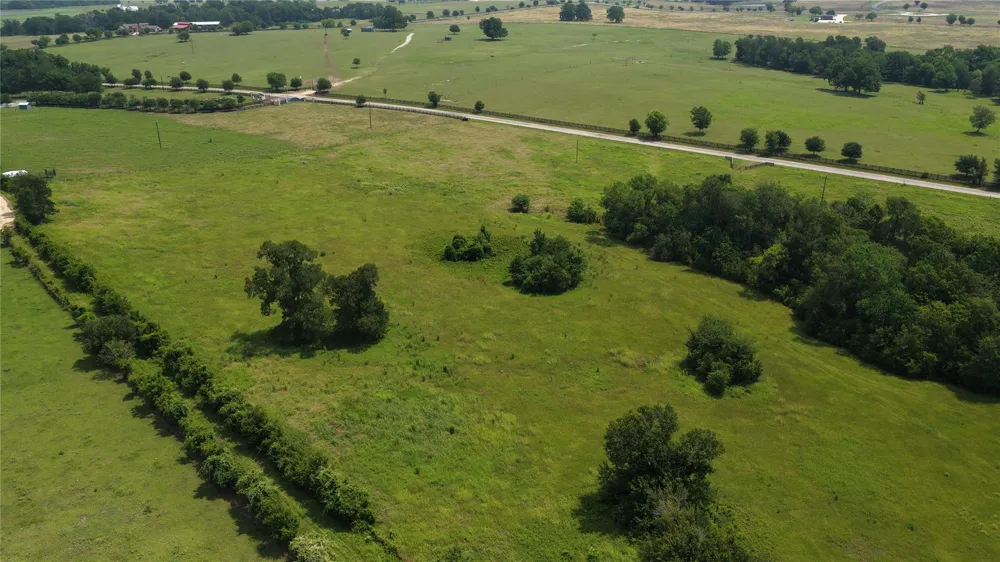 7 Brown College Lane Lane Washington, TX 77880