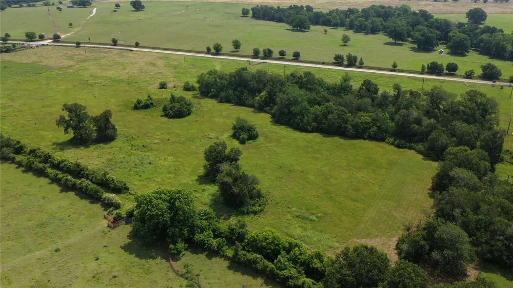 7 Brown College Lane Lane Washington, TX 77880