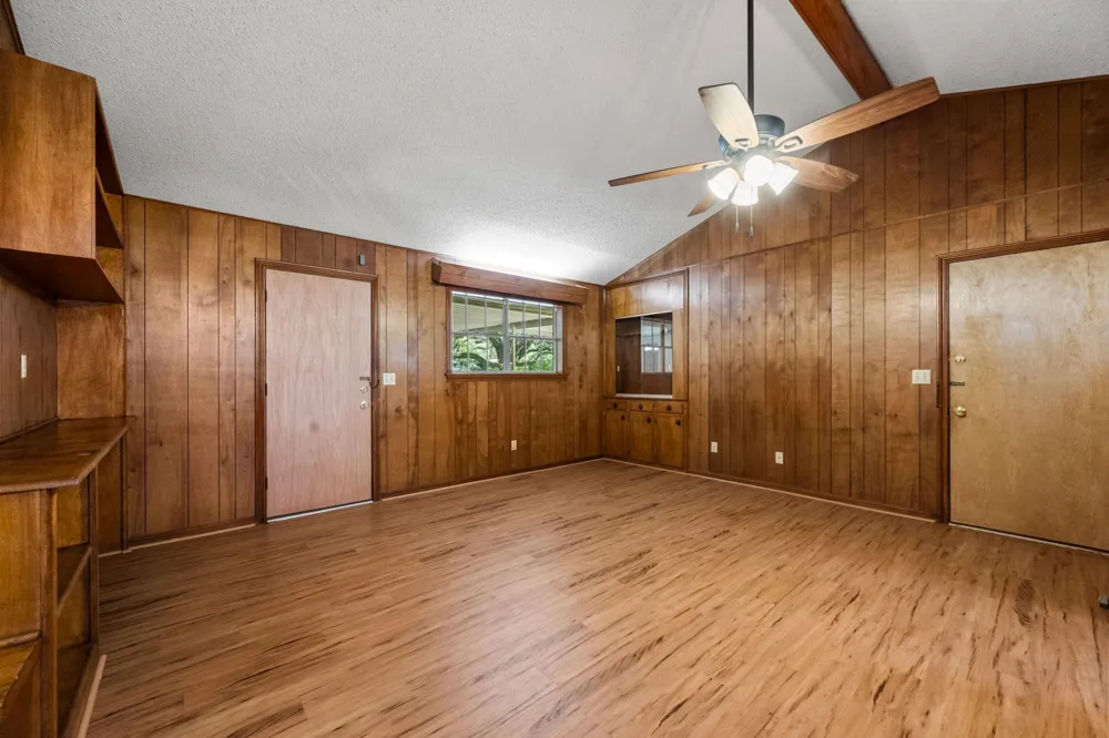 103 King Drive Columbus, TX 78934