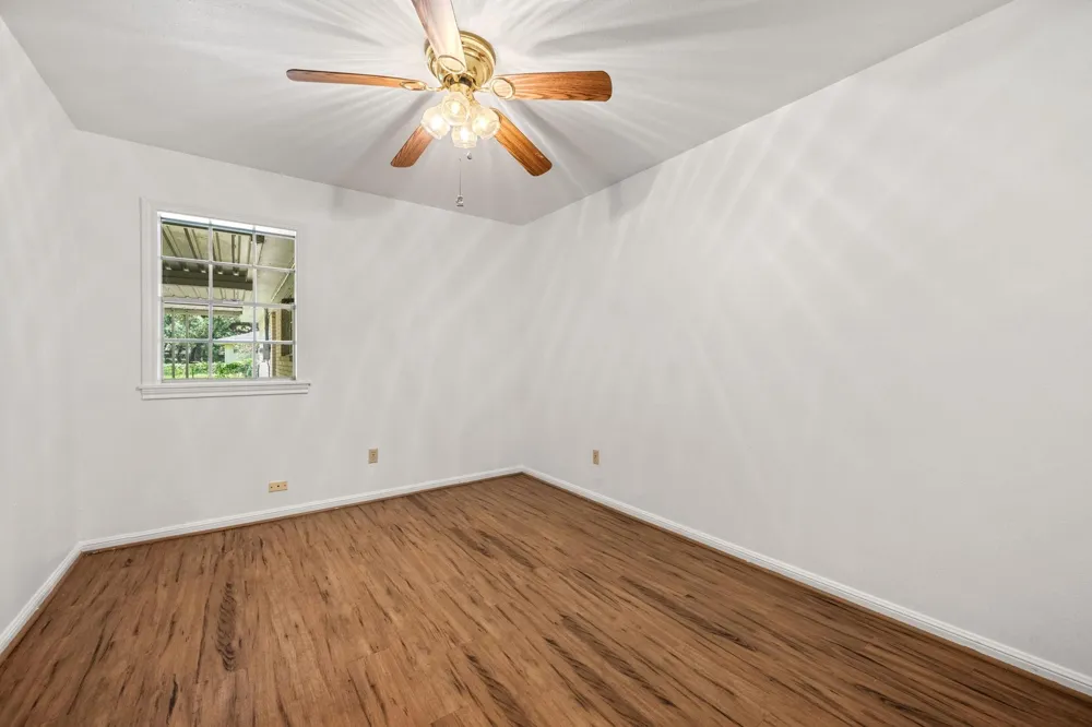 103 King Drive Columbus, TX 78934