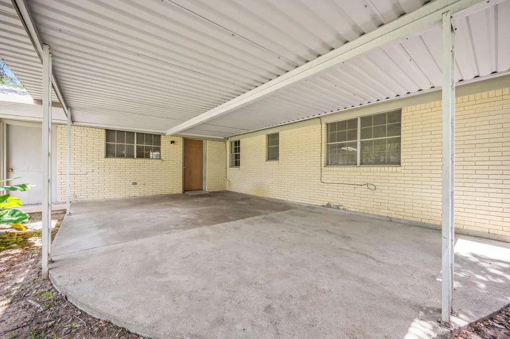 103 King Drive Columbus, TX 78934