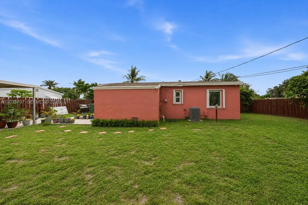 16420 NW 18th Pl Miami Gardens, FL 33054