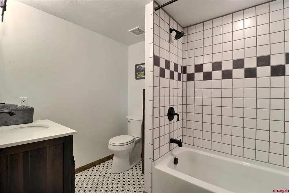 15574 2900 ROAD Hotchkiss, CO 81419