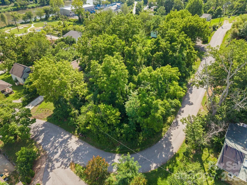 75 Green Oak Road Asheville, NC 28804