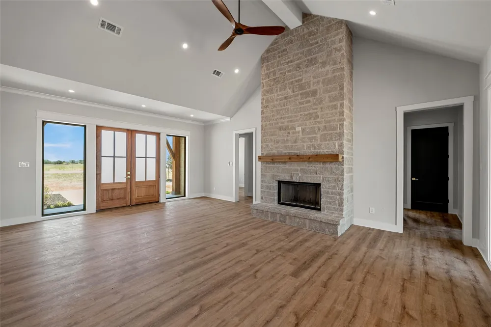 495 High Meadow Elm Mott, TX 76640