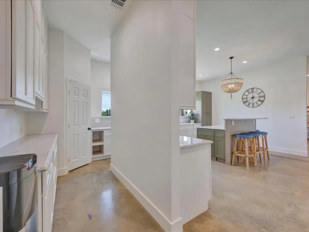 664 County Road 3355 Crockett, TX 75835