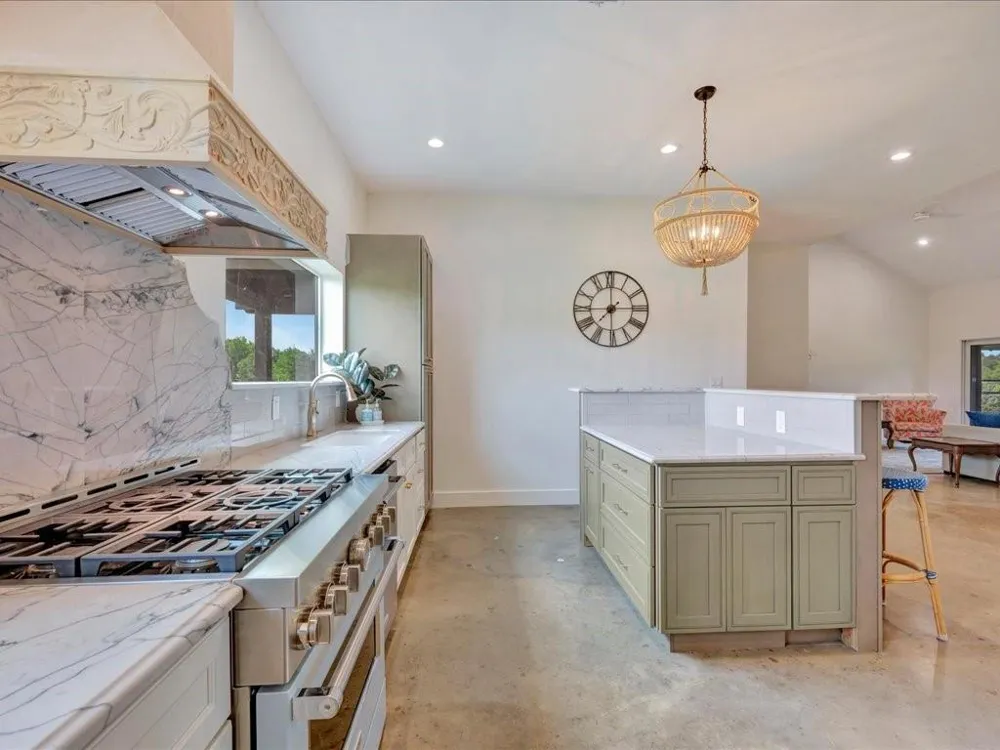 664 County Road 3355 Crockett, TX 75835
