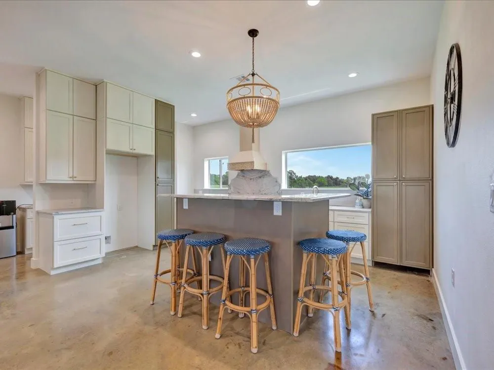 664 County Road 3355 Crockett, TX 75835