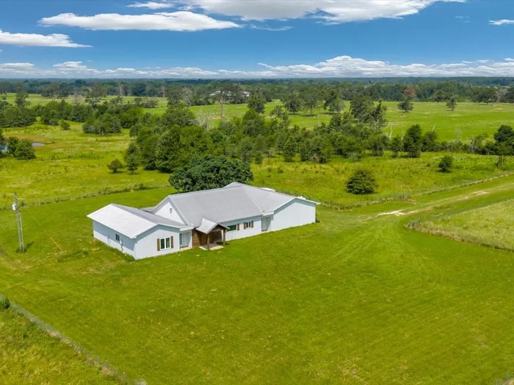 664 County Road 3355 Crockett, TX 75835