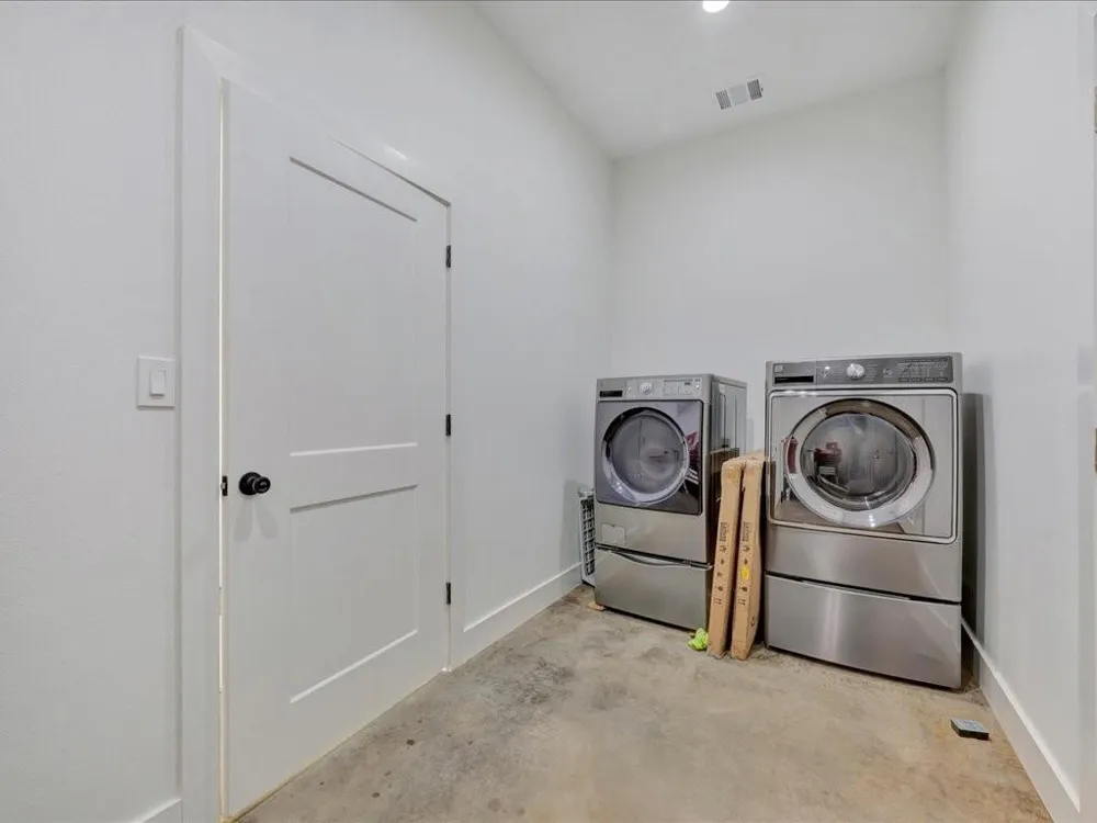 664 County Road 3355 Crockett, TX 75835