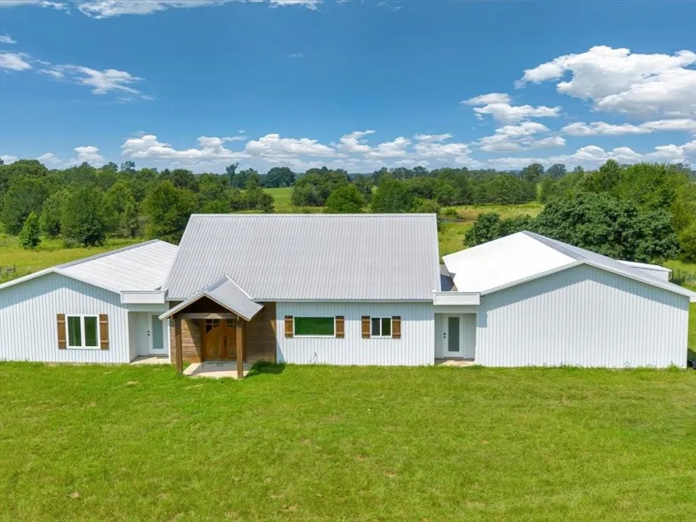 664 County Road 3355 Crockett, TX 75835