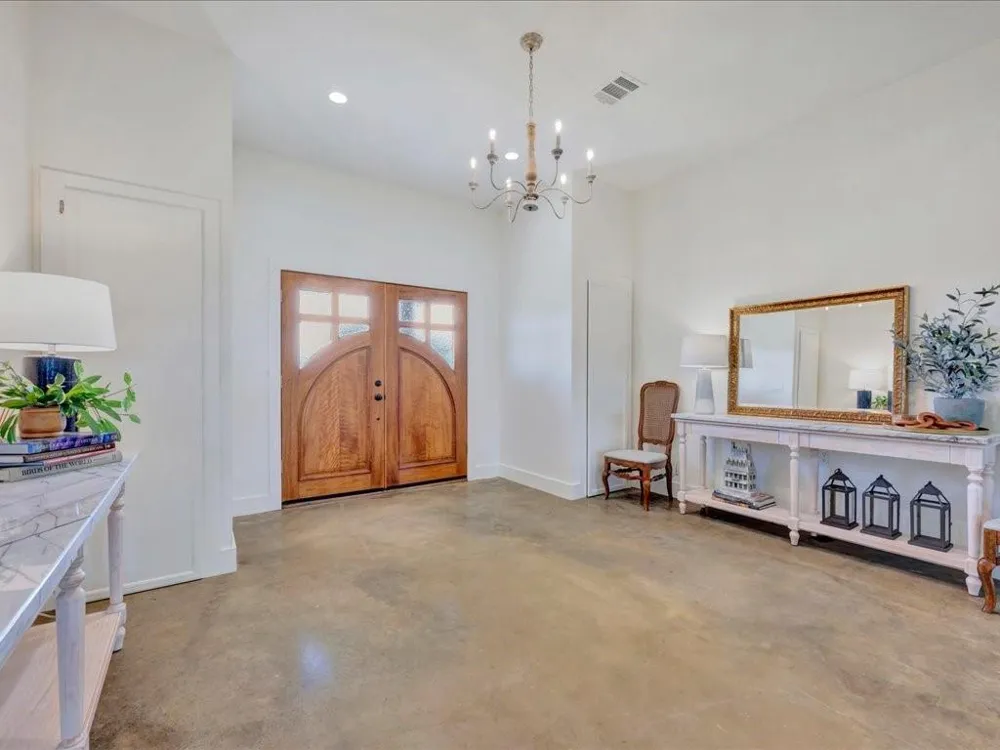 664 County Road 3355 Crockett, TX 75835