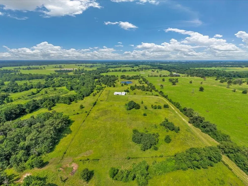 664 County Road 3355 Crockett, TX 75835